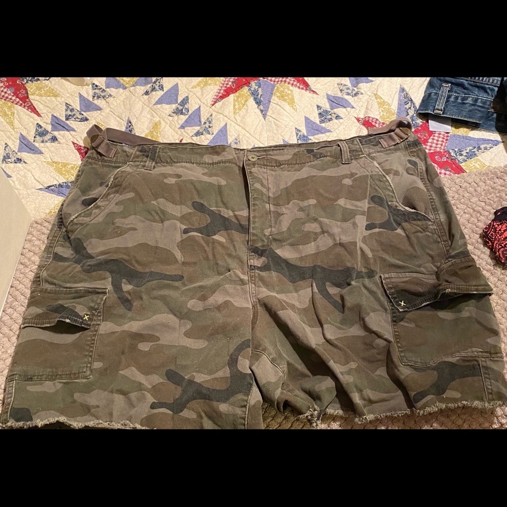 Camouflage Green Cargo shorts
